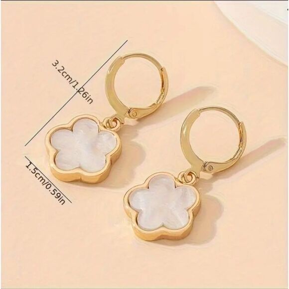 White Clover Motif Huggie Hoop Earrings - Picture 2 of 2